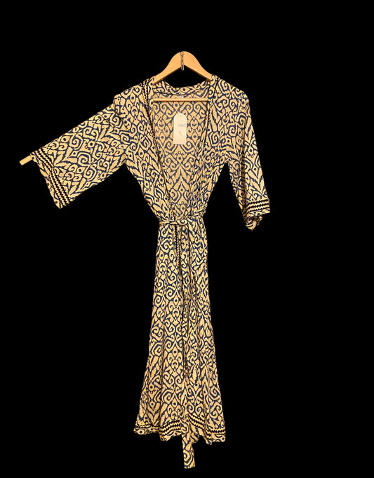 Kimono/ badjas blauw met zwarte bies met kartelmotiefje